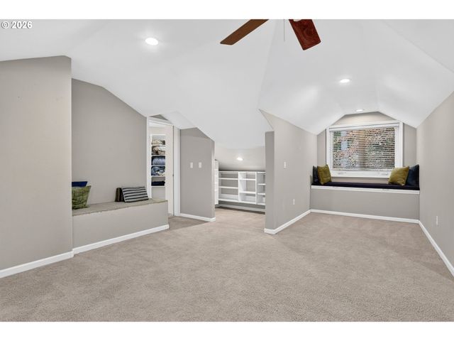 14567 Sw WOODHUE St, Tigard, OR 97224