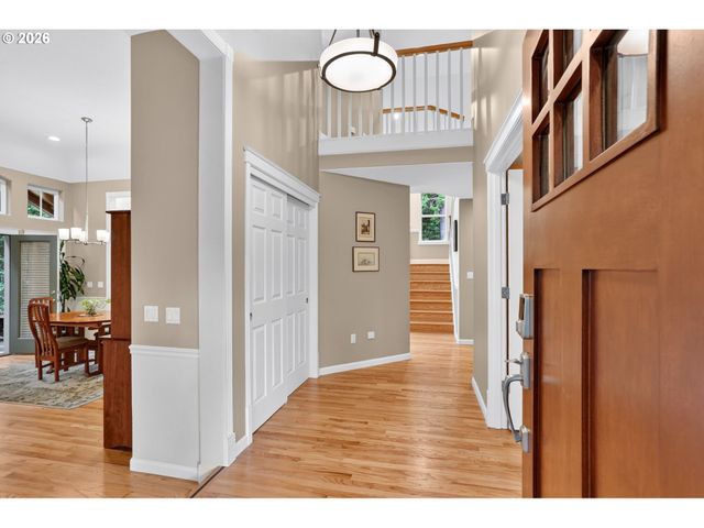 14567 Sw WOODHUE St, Tigard, OR 97224