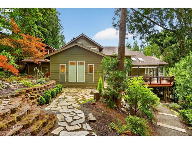 14567 Sw WOODHUE St, Tigard, OR 97224