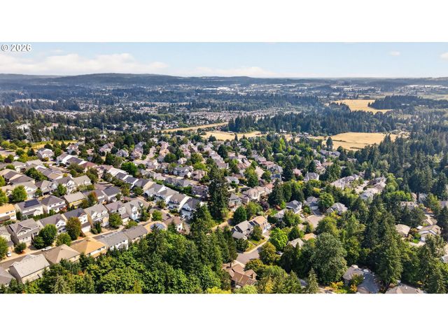 14567 Sw WOODHUE St, Tigard, OR 97224