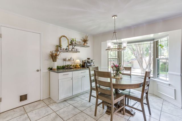 3825 Twilight Drive S, Benbrook, TX 76116