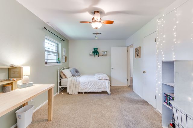 3825 Twilight Drive S, Benbrook, TX 76116