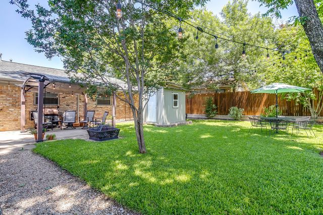 3825 Twilight Drive S, Benbrook, TX 76116