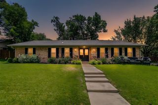 3825 Twilight Drive S, Benbrook, TX 76116