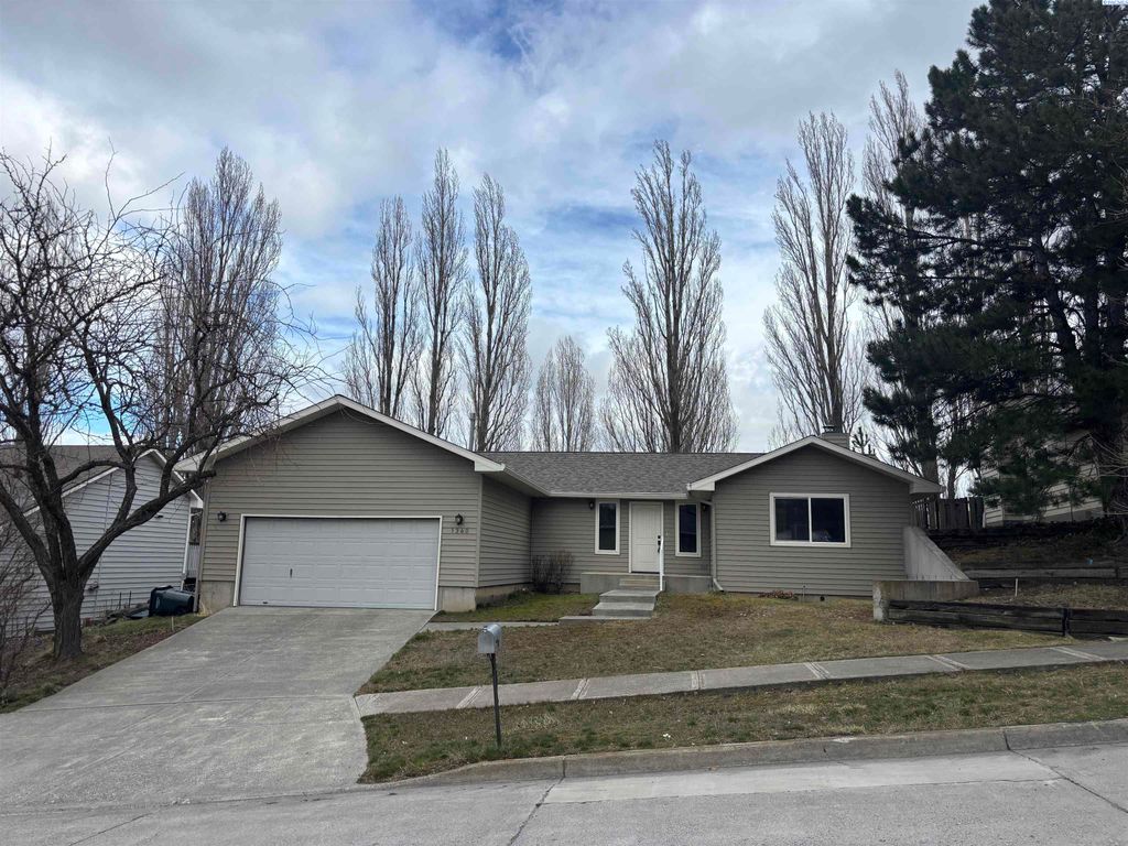 1340 SW Wadleigh, Pullman, WA 99163