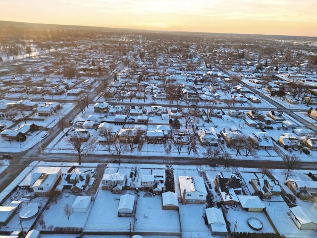 10936 Mcvicker Avenue, Chicago Ridge, IL 60415