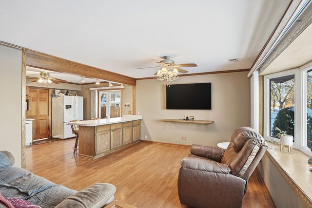 10936 Mcvicker Avenue, Chicago Ridge, IL 60415