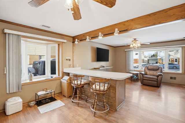 10936 Mcvicker Avenue, Chicago Ridge, IL 60415