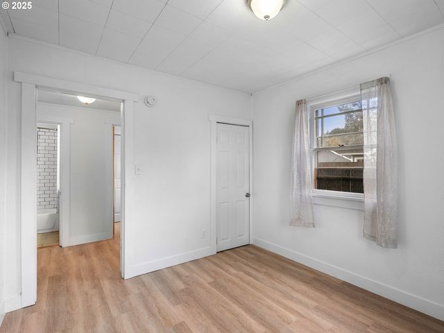 325 Nw 2ND Ave, Kelso, WA 98626