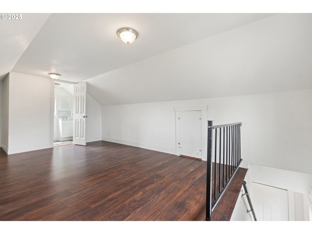 325 Nw 2ND Ave, Kelso, WA 98626