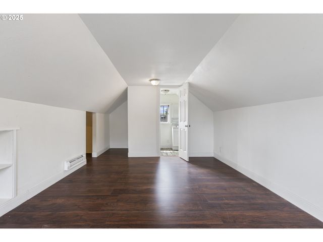 325 Nw 2ND Ave, Kelso, WA 98626