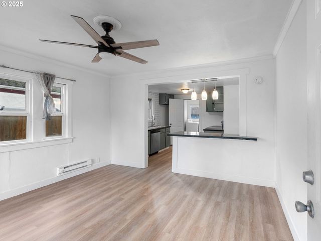 325 Nw 2ND Ave, Kelso, WA 98626