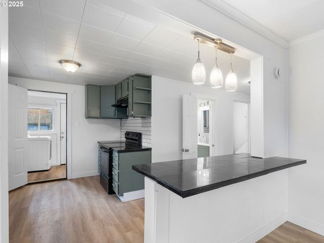 325 Nw 2ND Ave, Kelso, WA 98626