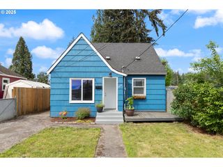 325 Nw 2ND Ave, Kelso, WA 98626