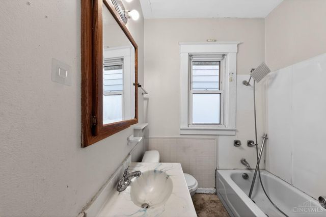 1814 Goodman Avenue, Cincinnati, OH 45239