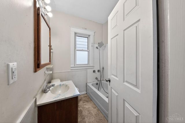 1814 Goodman Avenue, Cincinnati, OH 45239