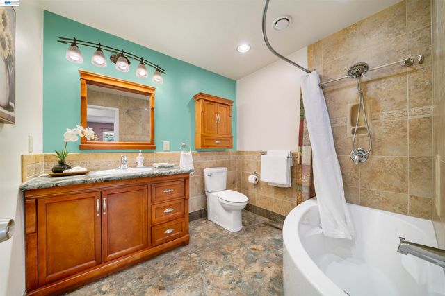 259 Donegal Way, Martinez, CA 94553