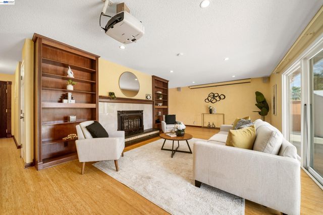 259 Donegal Way, Martinez, CA 94553