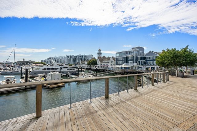 201 Victory Rd 201, Quincy, MA 02171