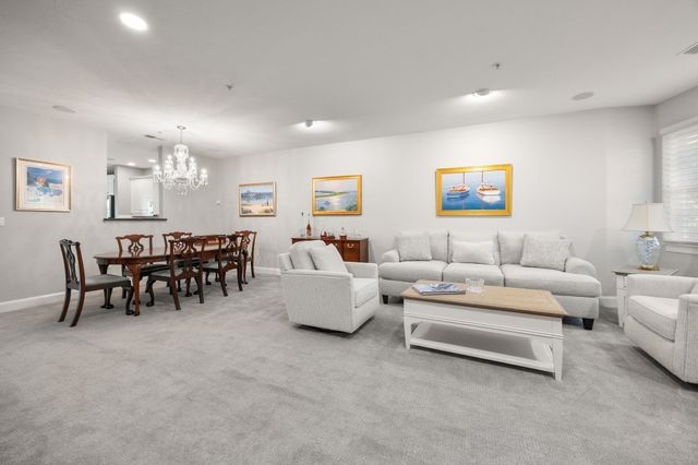 201 Victory Rd 201, Quincy, MA 02171