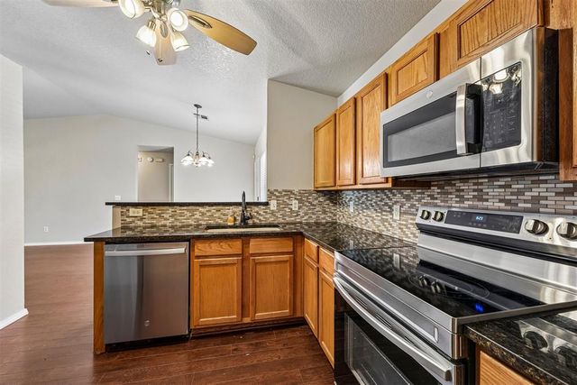 2420 Hunting Horse Trail, Norman, OK 73071