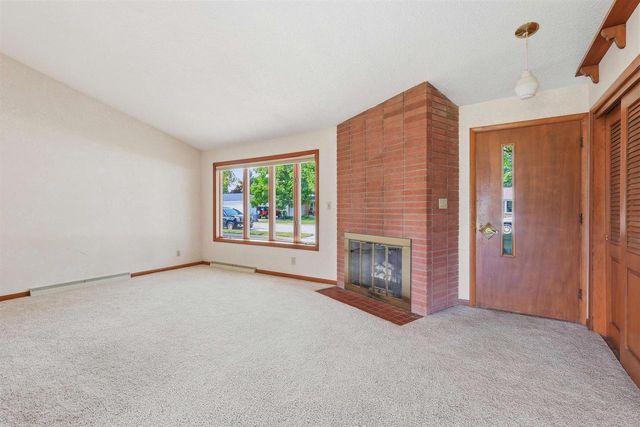 327 S ROGER STREET, Kimberly, WI 54136