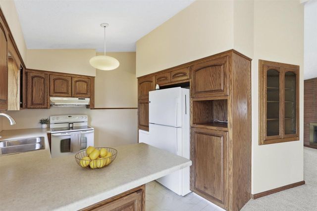 327 S ROGER STREET, Kimberly, WI 54136