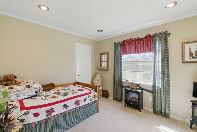 141 Mountain View Drive, Azle, TX 76020
