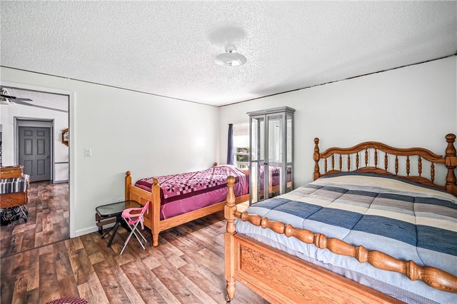 400 Oak Hill Rd, Shenango Twp, PA 16159