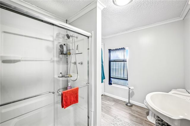 400 Oak Hill Rd, Shenango Twp, PA 16159