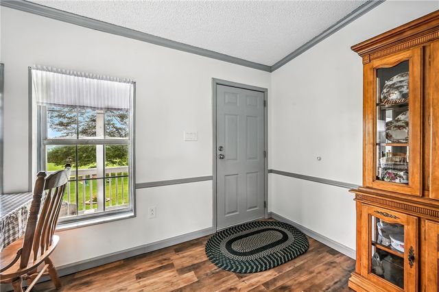 400 Oak Hill Rd, Shenango Twp, PA 16159