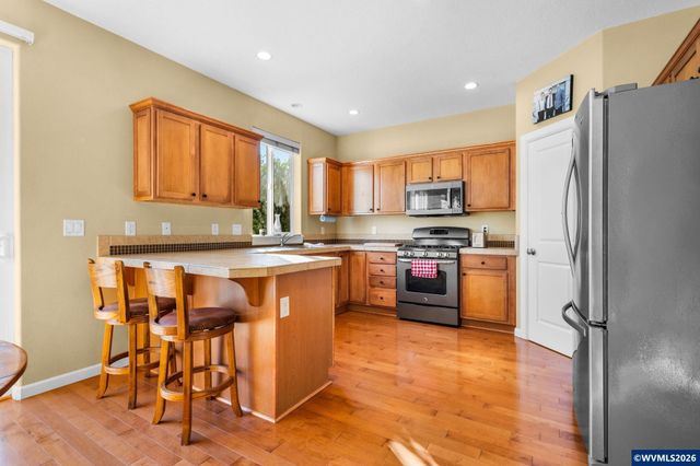 3066 Elliot St NW, Salem, OR 97304