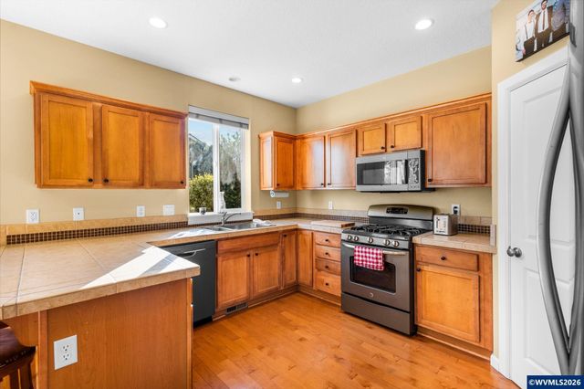 3066 Elliot St NW, Salem, OR 97304