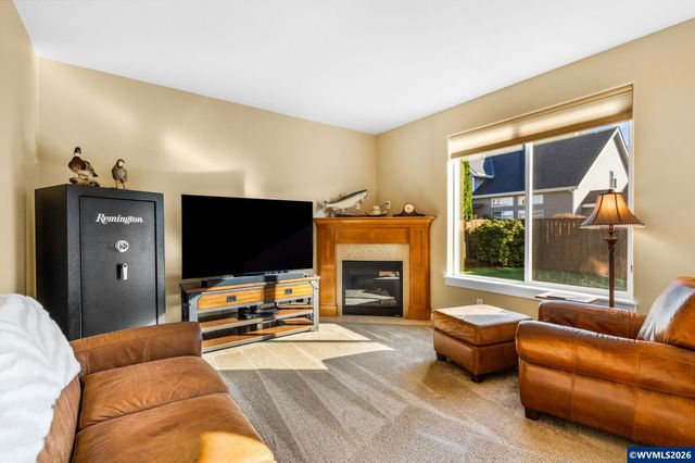 3066 Elliot St NW, Salem, OR 97304