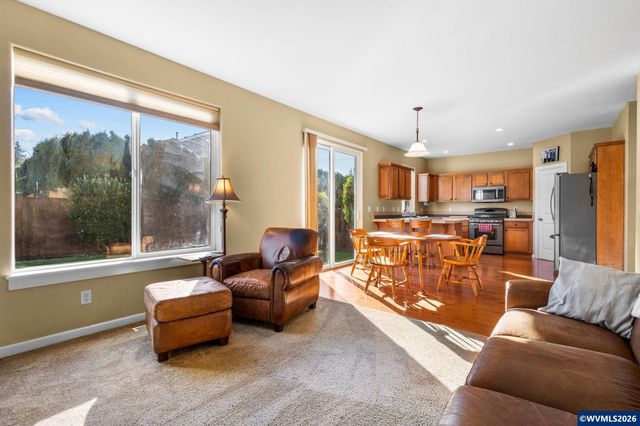 3066 Elliot St NW, Salem, OR 97304