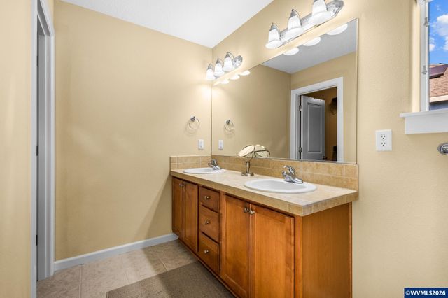 3066 Elliot St NW, Salem, OR 97304