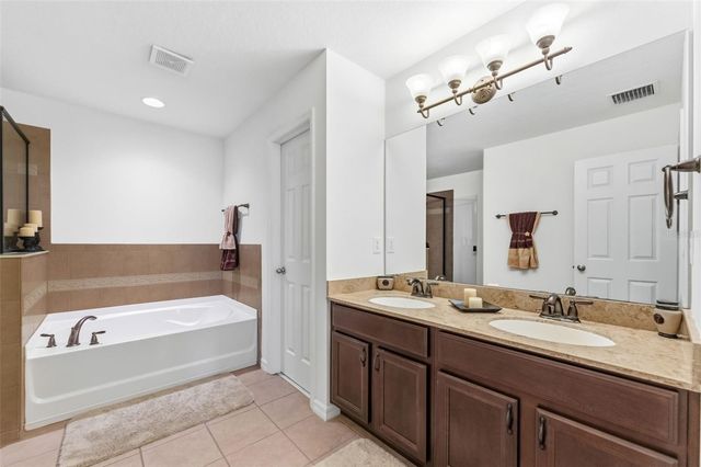 10257 NEWMINSTER LOOP, Ruskin, FL 33573