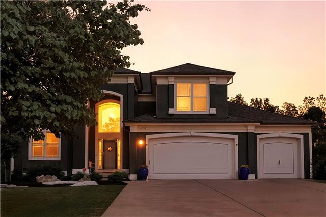 24032 W 112th Court W, Olathe, KS 66061