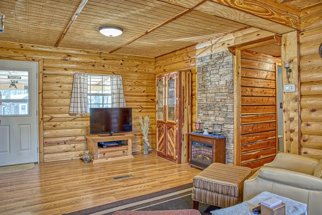 214 Monticello Loop, Crossville, TN 38558