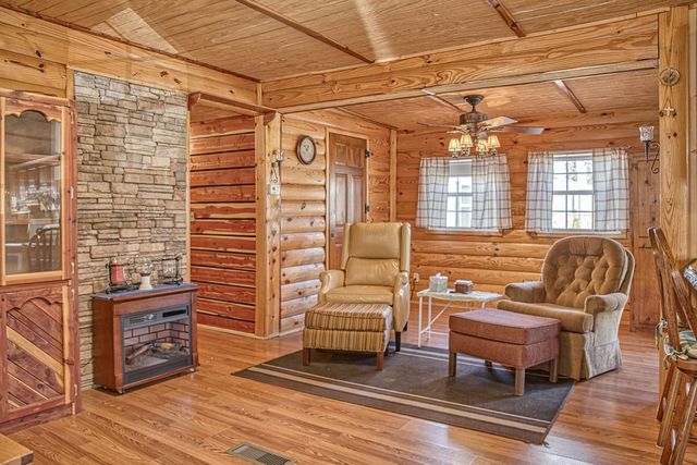 214 Monticello Loop, Crossville, TN 38558