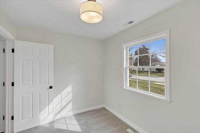 3463 Paxton Drive, Hilliard, OH 43026