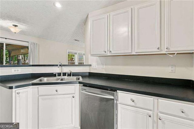 4458 High Gate Drive NW, Acworth, GA 30101