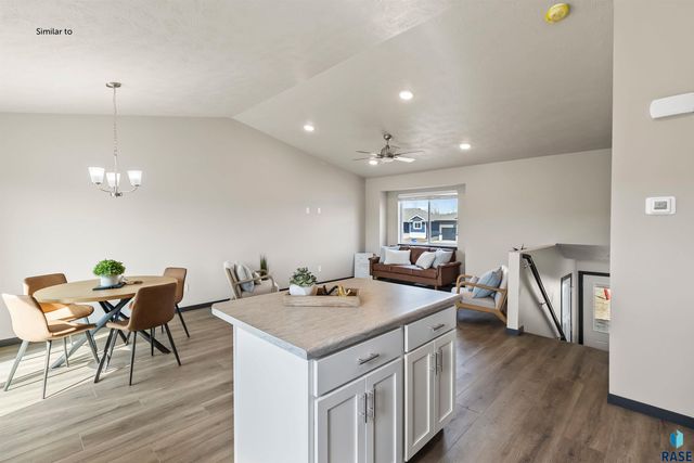 1015 Birch St Street, Harrisburg, SD 57032