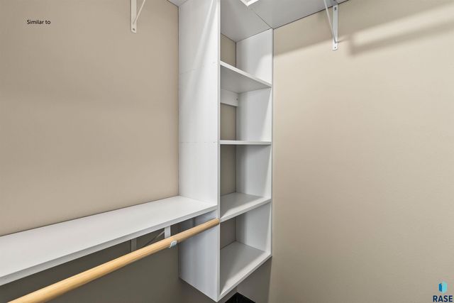 1015 Birch St Street, Harrisburg, SD 57032