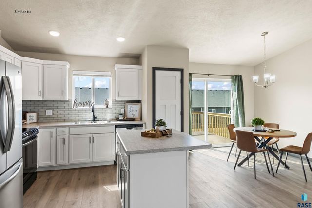 1015 Birch St Street, Harrisburg, SD 57032