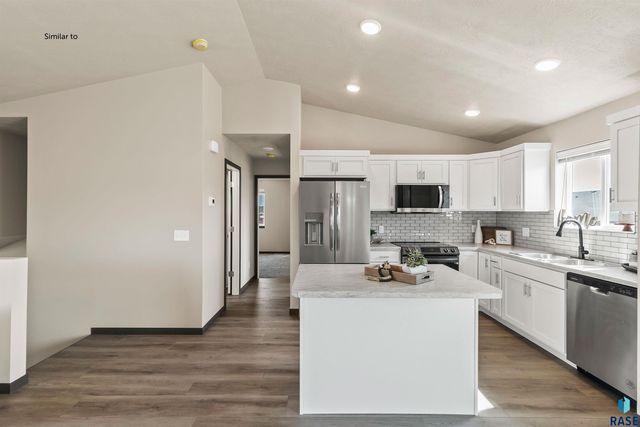 1015 Birch St Street, Harrisburg, SD 57032