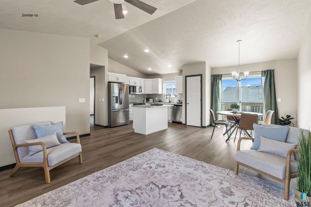 1015 Birch St Street, Harrisburg, SD 57032