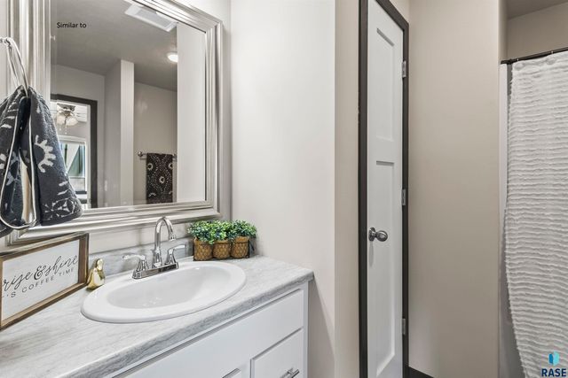 1015 Birch St Street, Harrisburg, SD 57032