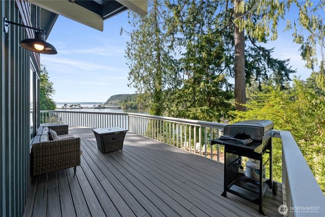 19709 Whiteman Cove Road SW, Longbranch, WA 98351