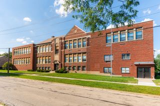 530 E Highland Avenue B-5, Villa Park, IL 60181